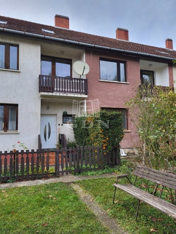 Eladó téglalakás, Szombathelyen 50 M Ft, 3 szobás