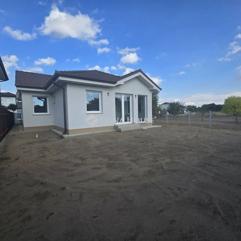 Eladó családi ház, Kecskeméten 125 M Ft, 4 szobás