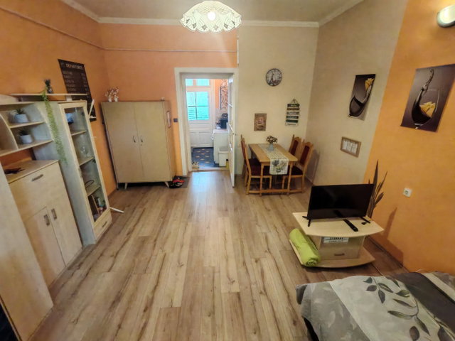 Eladó téglalakás, Szegeden, Maros utcában 30.9 M Ft, 1 szobás