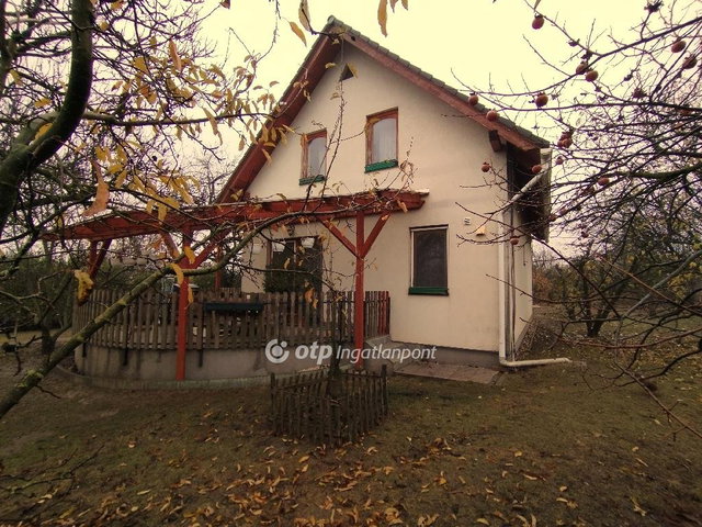 Eladó családi ház, Kőszárhegyen 150 M Ft, 3+2 szobás