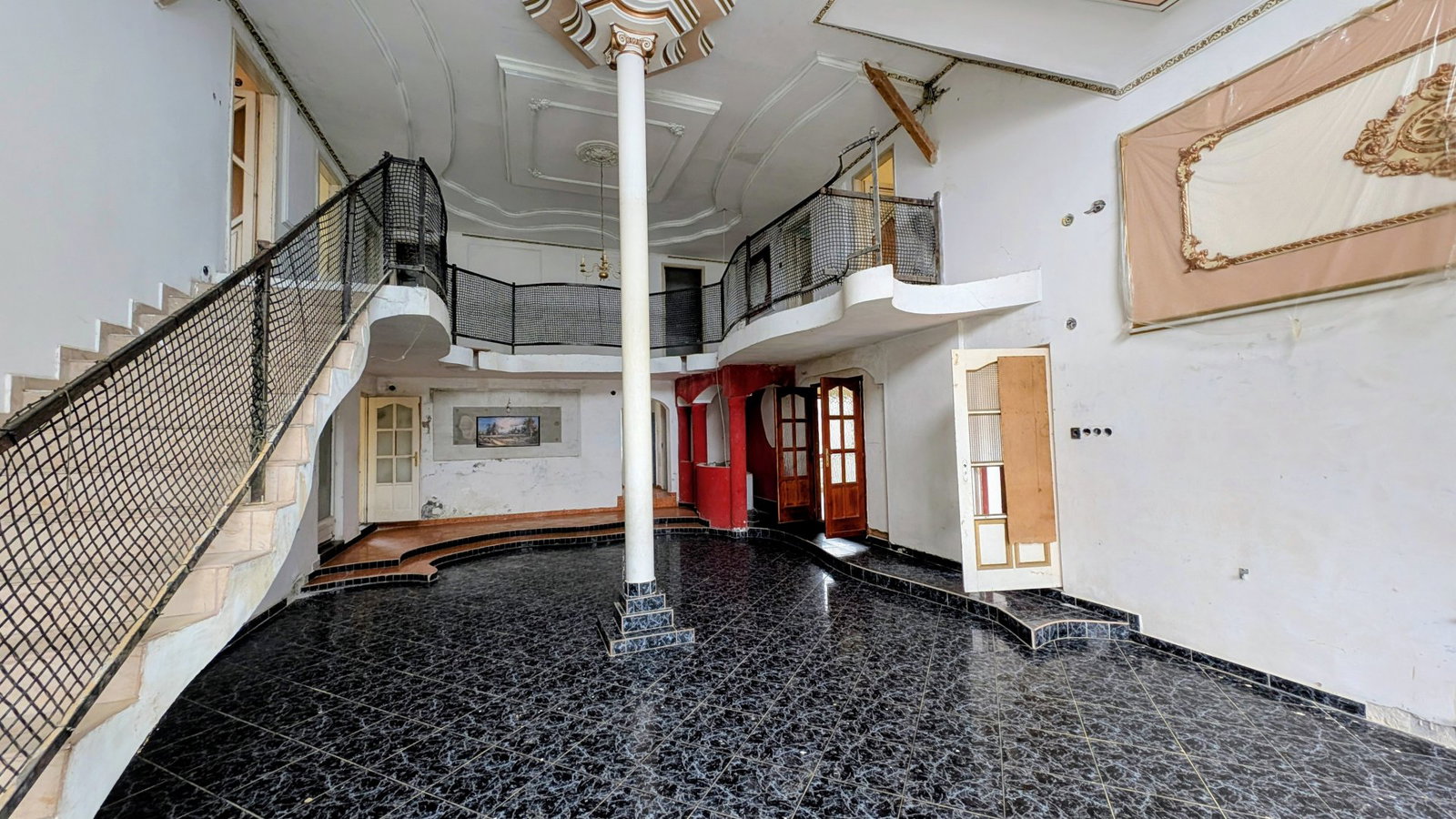 6 bed · 259m² · 68.000.000 ft