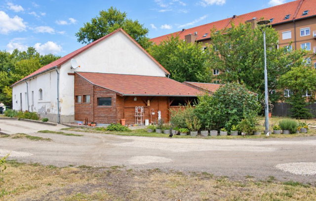 Eladó ipari ingatlan, Táborfalván 749 M Ft / költözzbe.hu