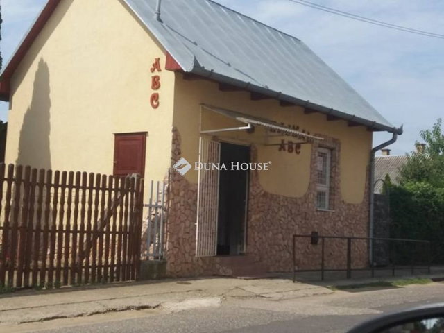 Eladó üzlethelyiség, Máriapócson 9.5 M Ft