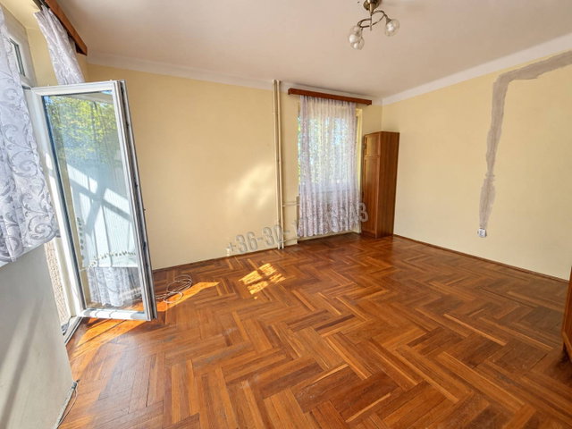 Eladó téglalakás, Almásfüzitőn 31.9 M Ft, 2 szobás