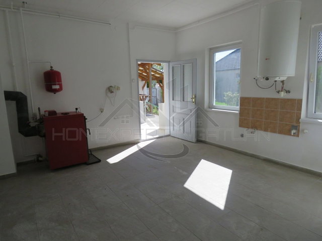 Eladó családi ház, Nórápon 49.9 M Ft, 3 szobás