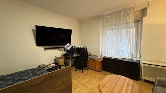 Eladó téglalakás, Budapesten, III. kerületben 53.9 M Ft