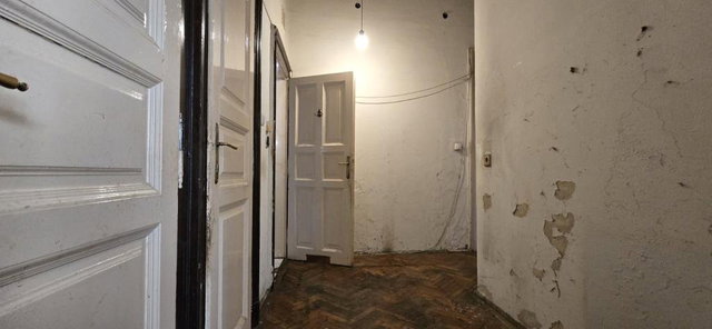 Eladó téglalakás, Budapesten, VIII. kerületben, Üllői úton