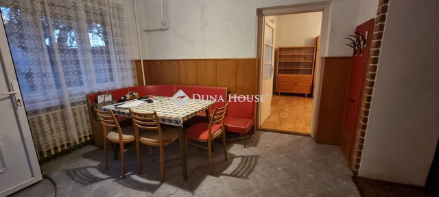 Eladó családi ház, Kővágóörsön 42 M Ft, 2 szobás