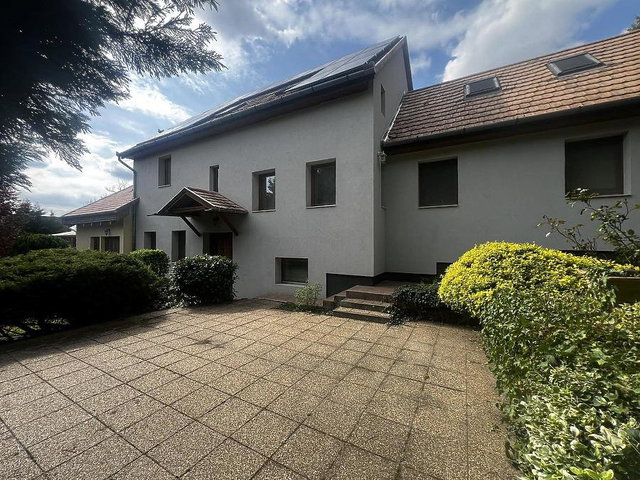 Eladó családi ház, Gödöllőn 114.9 M Ft, 6 szobás
