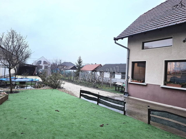 Eladó családi ház, Dabason 97.9 M Ft, 3+1 szobás