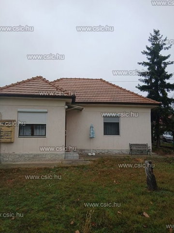 Eladó családi ház, Dunakeszin 89.5 M Ft, 2 szobás