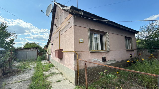 Eladó családi ház, Hatvanban 39.9 M Ft, 2 szobás