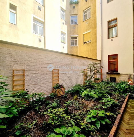 Eladó üzlethelyiség, Budapesten, IX. kerületben 24.9 M Ft