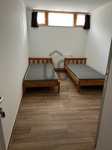 Kiadó téglalakás, albérlet, Tolnán 1000 E Ft / hó, 5 szobás