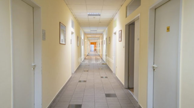 Kiadó ipari ingatlan, Budapesten, IV. kerületben 629 E Ft / hó