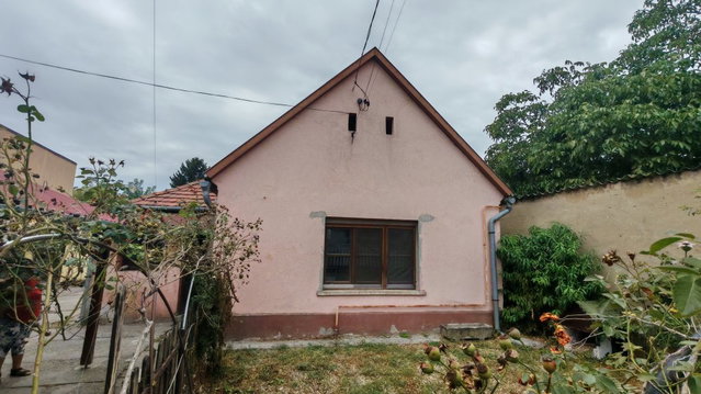 Eladó családi ház, Szigetváron 29.99 M Ft, 4 szobás