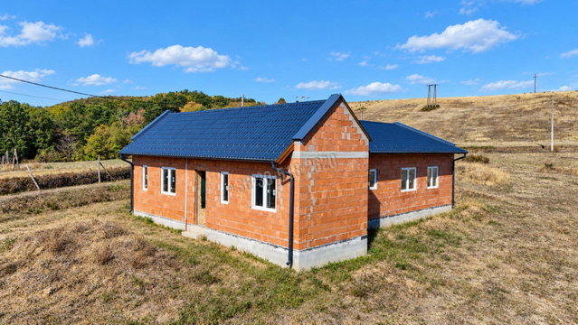 Eladó családi ház, Szendehelyen 89.9 M Ft, 4+2 szobás