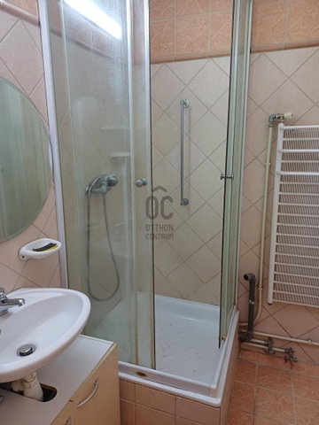 Eladó panellakás, Kecskeméten, Lánchid utcában 37.99 M Ft
