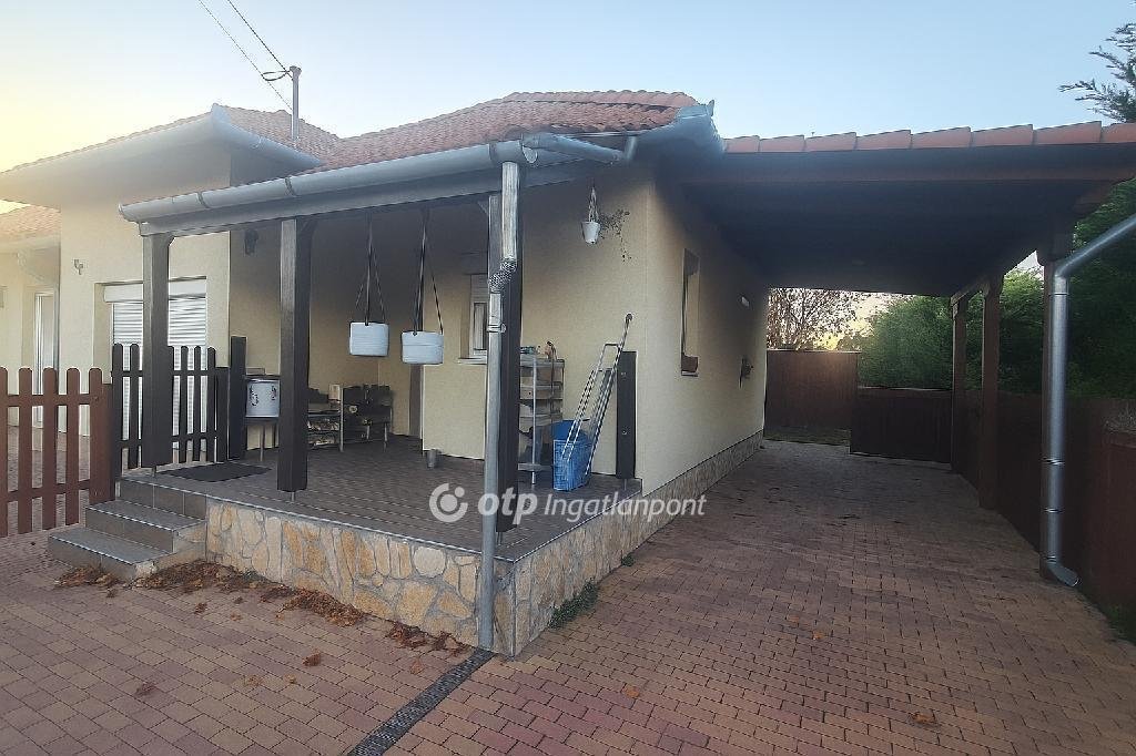 3 bed · 91m² · 137.000.000 ft