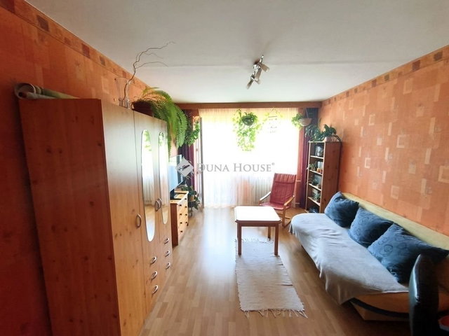 Eladó panellakás, Szombathelyen 49.9 M Ft, 4 szobás