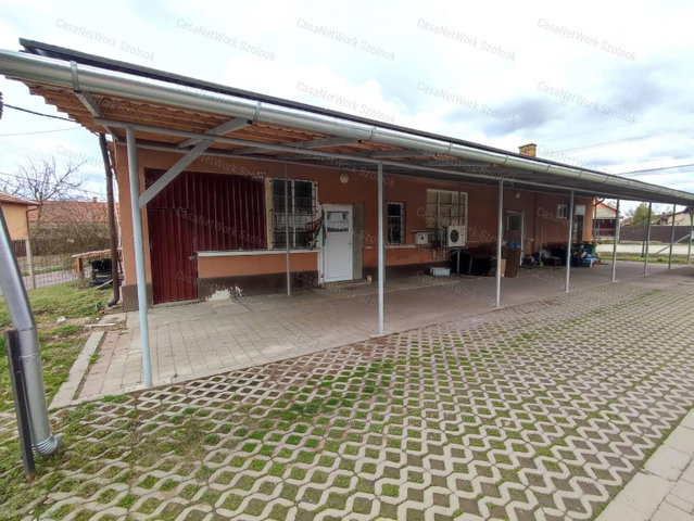 Eladó családi ház, Jászkisérén 24.9 M Ft, 2+6 szobás