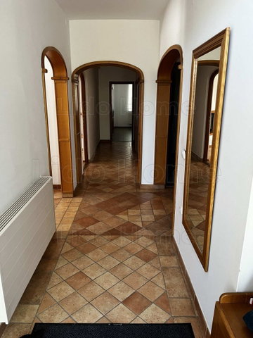 Kiadó téglalakás, albérlet, Balatonfüreden 440 E Ft / hó