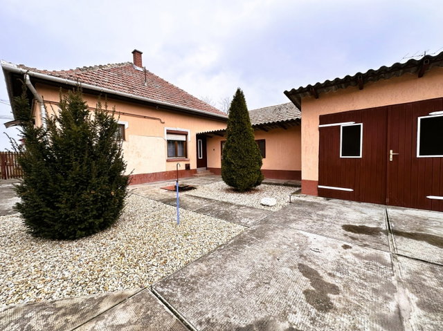Eladó családi ház, Mezőkovácsházán 28.9 M Ft, 2 szobás