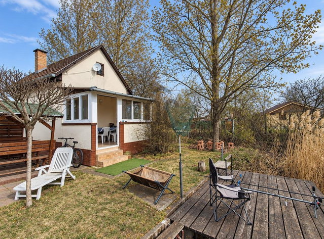 Eladó családi ház, Cegléden 19.9 M Ft, 2 szobás