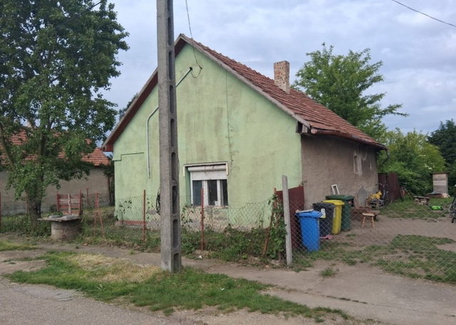 Eladó családi ház, Mezőcsáton 6.5 M Ft, 1+1 szobás