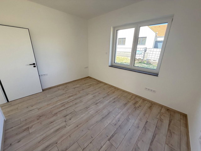 Eladó családi ház, Nagykozáron 109.9 M Ft, 4 szobás