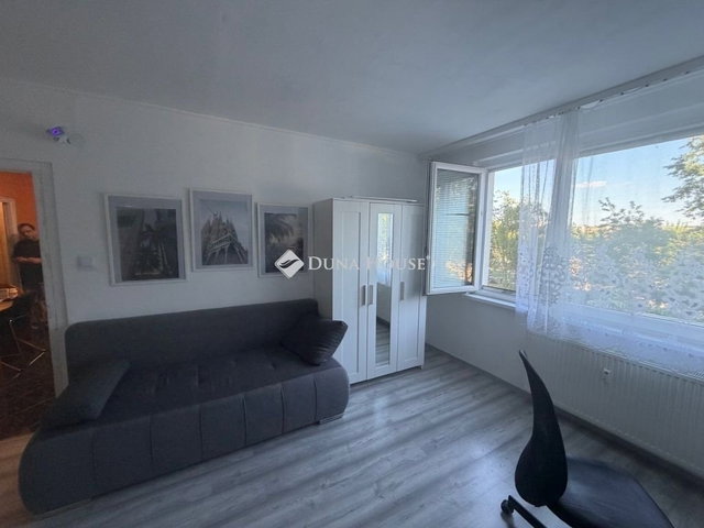 Eladó panellakás, Budapesten, XVIII. kerületben 75.9 M Ft