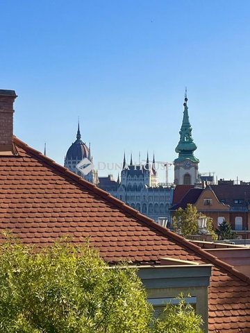 Eladó téglalakás, Budapesten, I. kerületben, Toldy Ferenc utcában