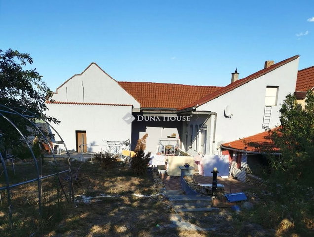 Eladó téglalakás, Sátoraljaújhelyen 18 M Ft, 1 szobás