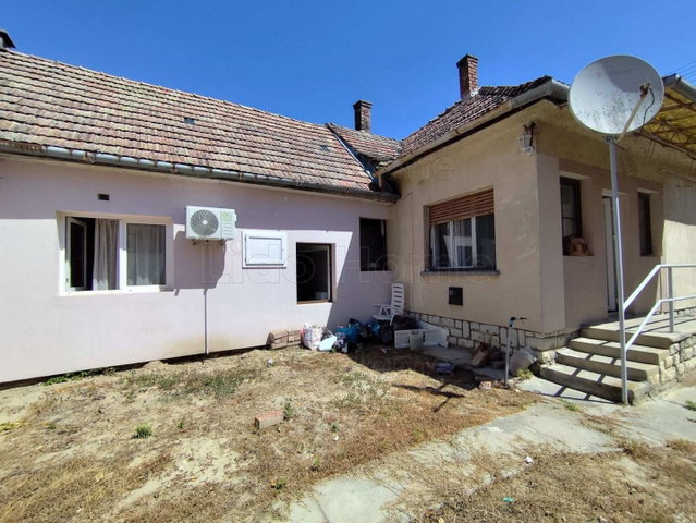 Eladó családi ház, Balatonszárszón 75 M Ft, 4 szobás