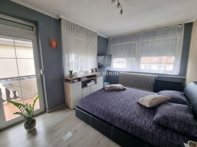 Eladó családi ház, Sárosdon 89.9 M Ft, 4 szobás