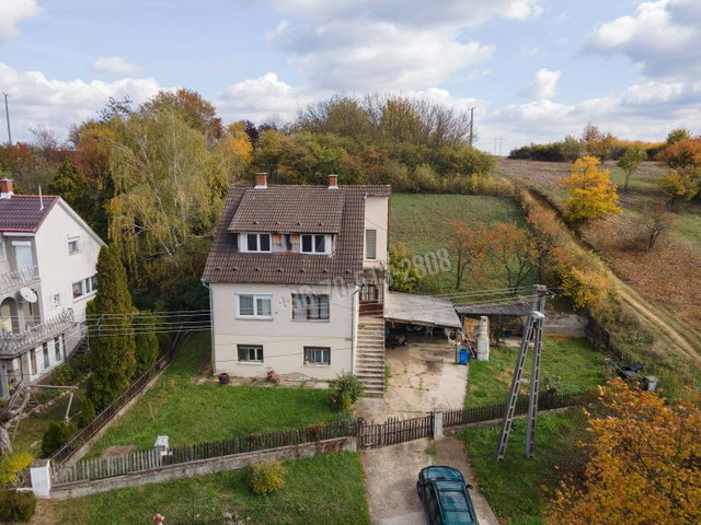Eladó családi ház, Rétságon 75 M Ft, 6 szobás