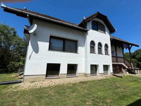 Eladó családi ház, Balatonlelleén 129 M Ft, 9 szobás