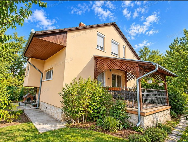 Eladó családi ház, Győrött 119.9 M Ft, 4 szobás