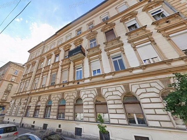 Eladó téglalakás, Budapesten, VII. kerületben, Dembinszky utcában