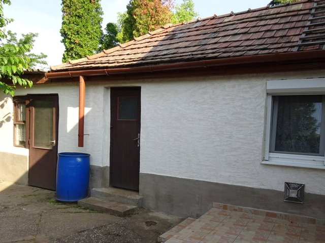 Eladó családi ház, Székesfehérvárott 68.9 M Ft, 2 szobás