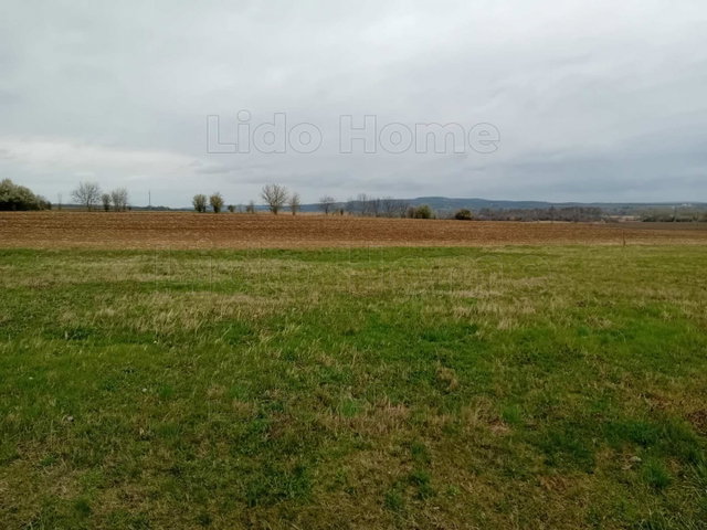 Eladó mezogazdasagi ingatlan, Balatonszárszón 17 M Ft