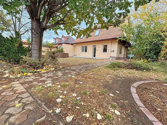Eladó családi ház, Dunakeszin 169.9 M Ft, 4 szobás
