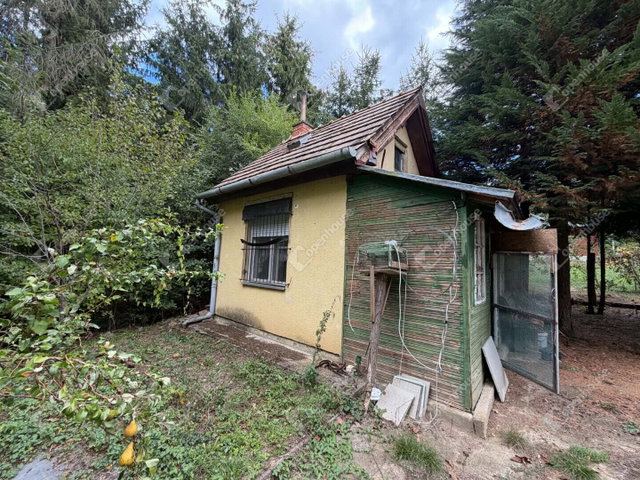 Eladó családi ház, Zalaegerszegen 3.5 M Ft, 1 szobás