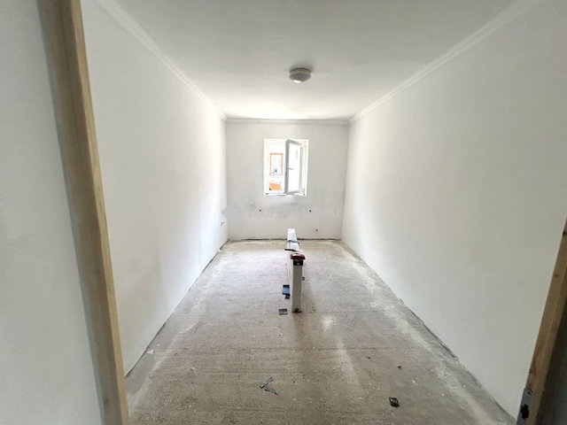 Eladó családi ház, Mosonmagyaróváron 58.5 M Ft, 3 szobás