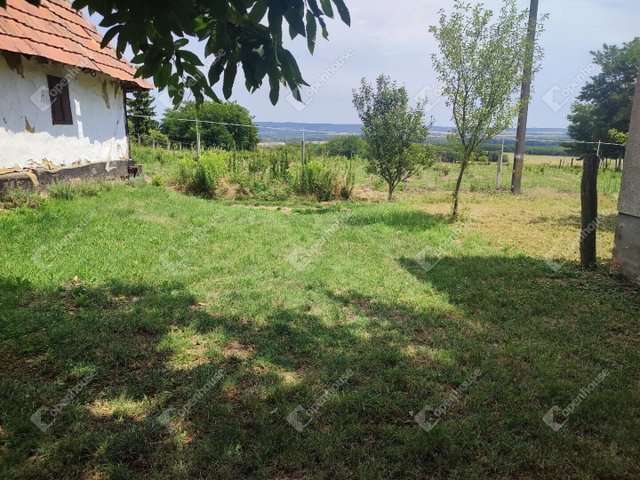 Eladó nyaraló, Homokkomáromon 3.9 M Ft, 1 szobás