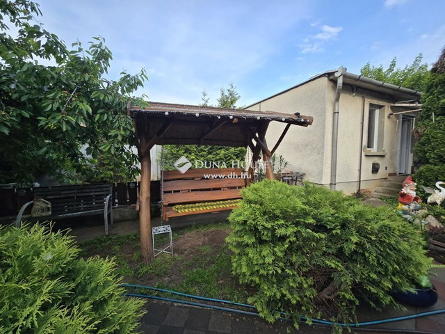 Eladó családi ház, Budapesten, XVIII. kerületben 125.99 M Ft