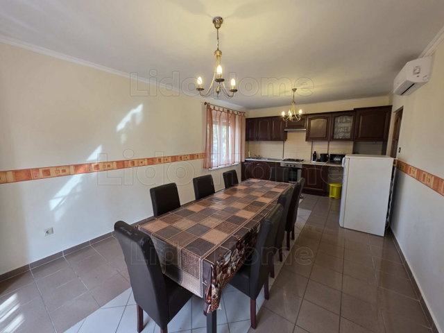 Eladó családi ház, Balatonlelleén 119.9 M Ft, 4+2 szobás