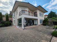 Eladó családi ház, Szekszárdon 180 M Ft, 3 szobás