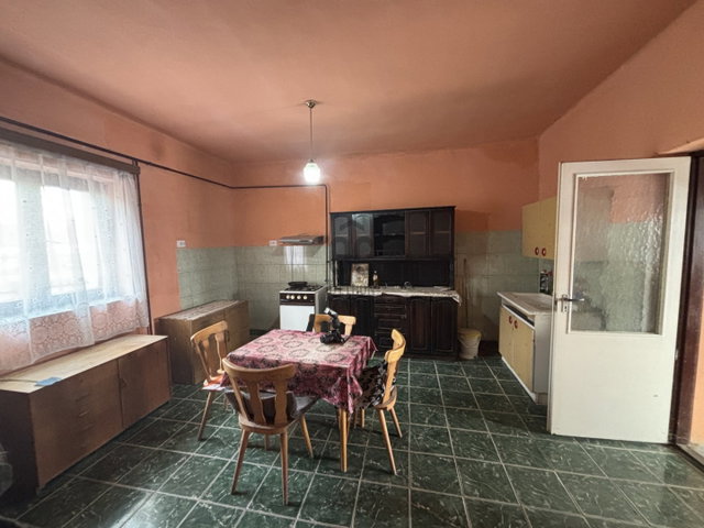 Eladó családi ház, Nyírmihálydin 10 M Ft, 2 szobás