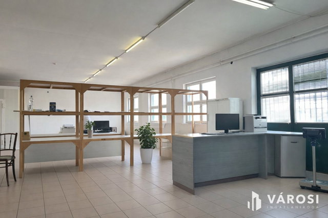 Kiadó ipari ingatlan, Debrecenben 2790 E Ft / hó